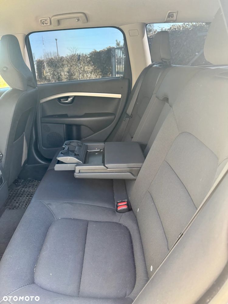 Volvo V70 D3 Kinetic - 6