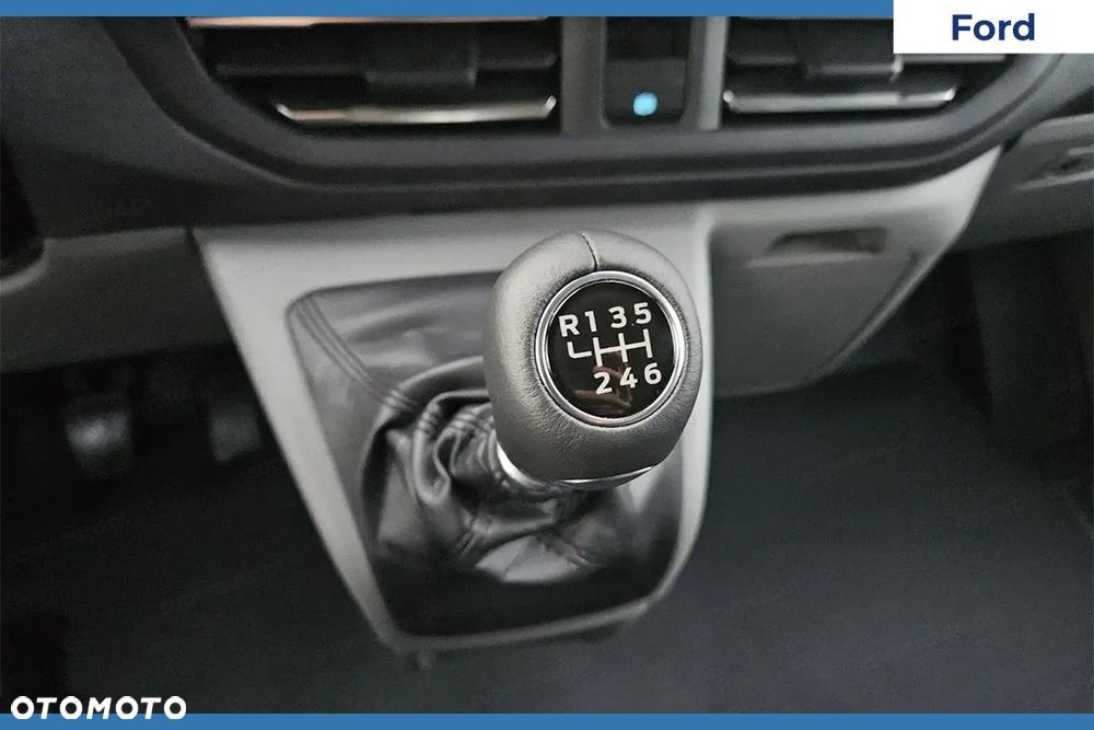 Ford Transit Custom 320 L2H1 Limited 2.0 150KM - 8