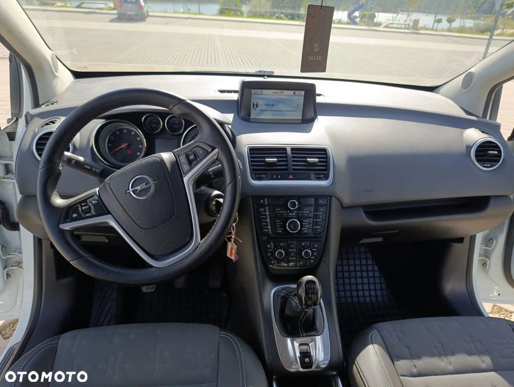 Opel Meriva - 14