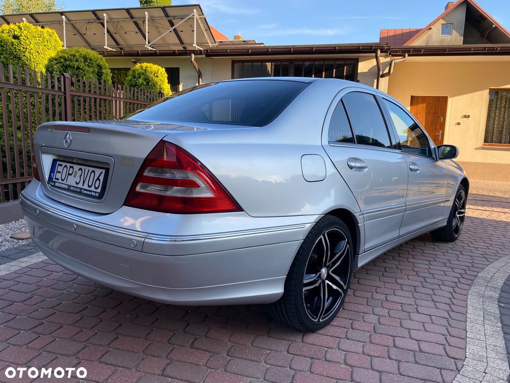 Mercedes-Benz Klasa C 200 CDI Avantgarde DPF - 7