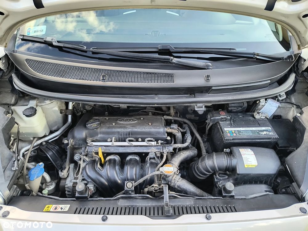 Kia Venga - 18