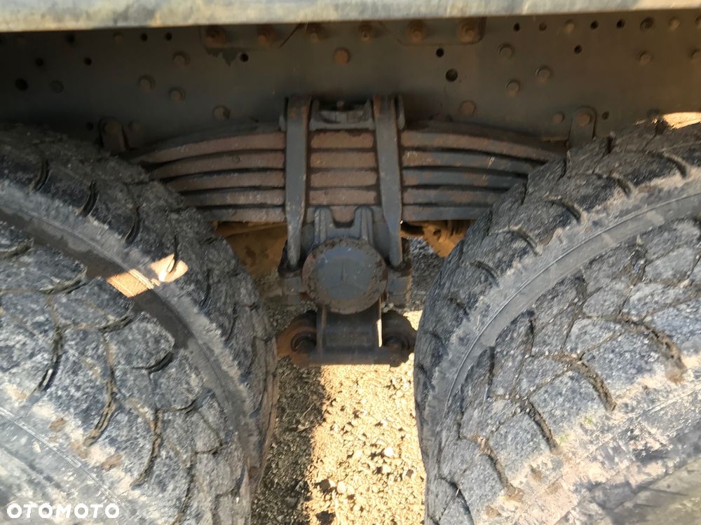 Mercedes-Benz Actros - 8