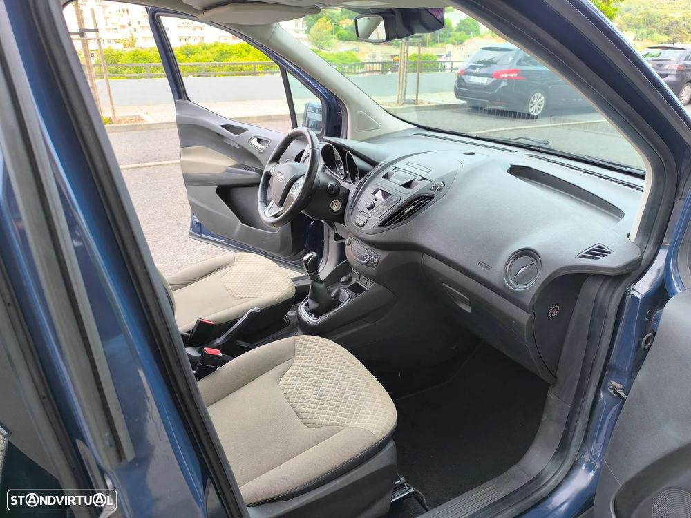 Ford Tourneo Courier 1.0 EcoBoost Titanium - 13