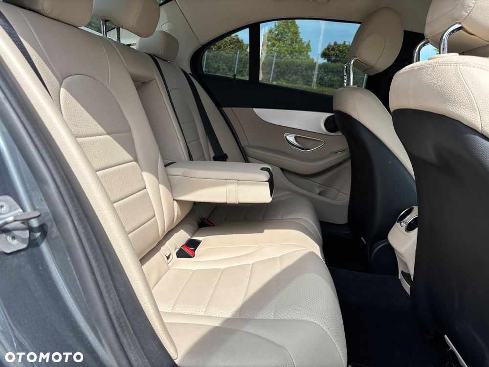 Mercedes-Benz Klasa C 180 (BlueTEC) d Exclusive - 18