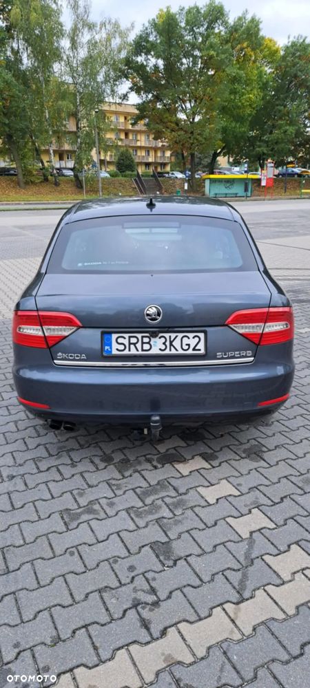 Skoda Superb 2.0 TDI Ambition - 4