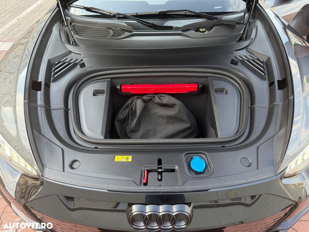 Audi e-tron GT RS quattro - 23