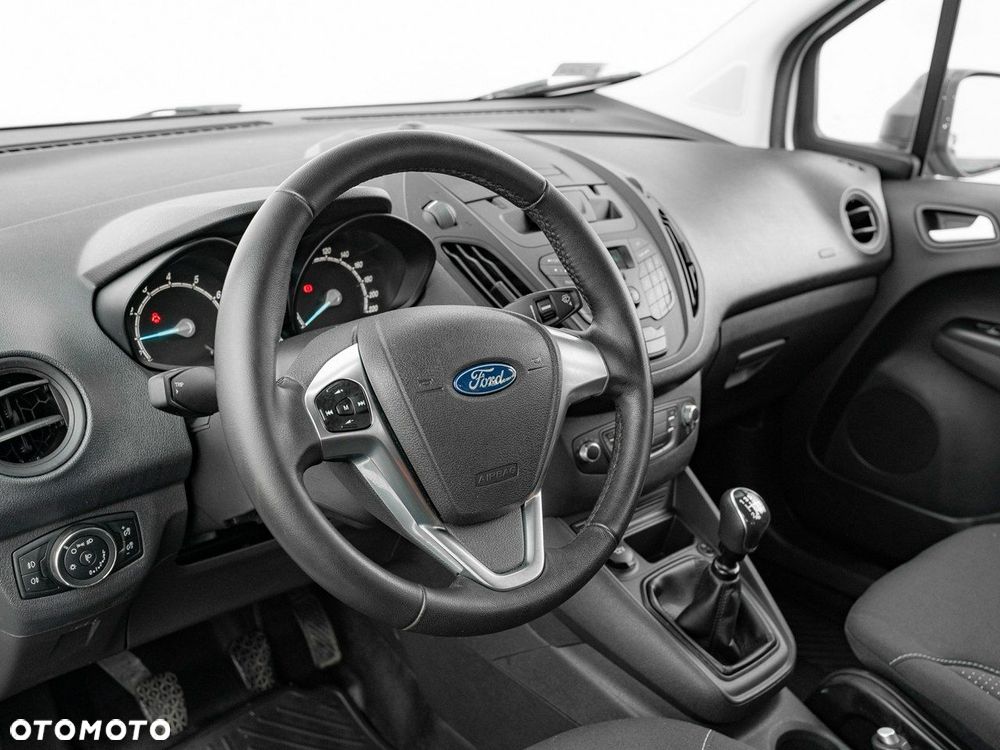 Ford Transit Courier - 7