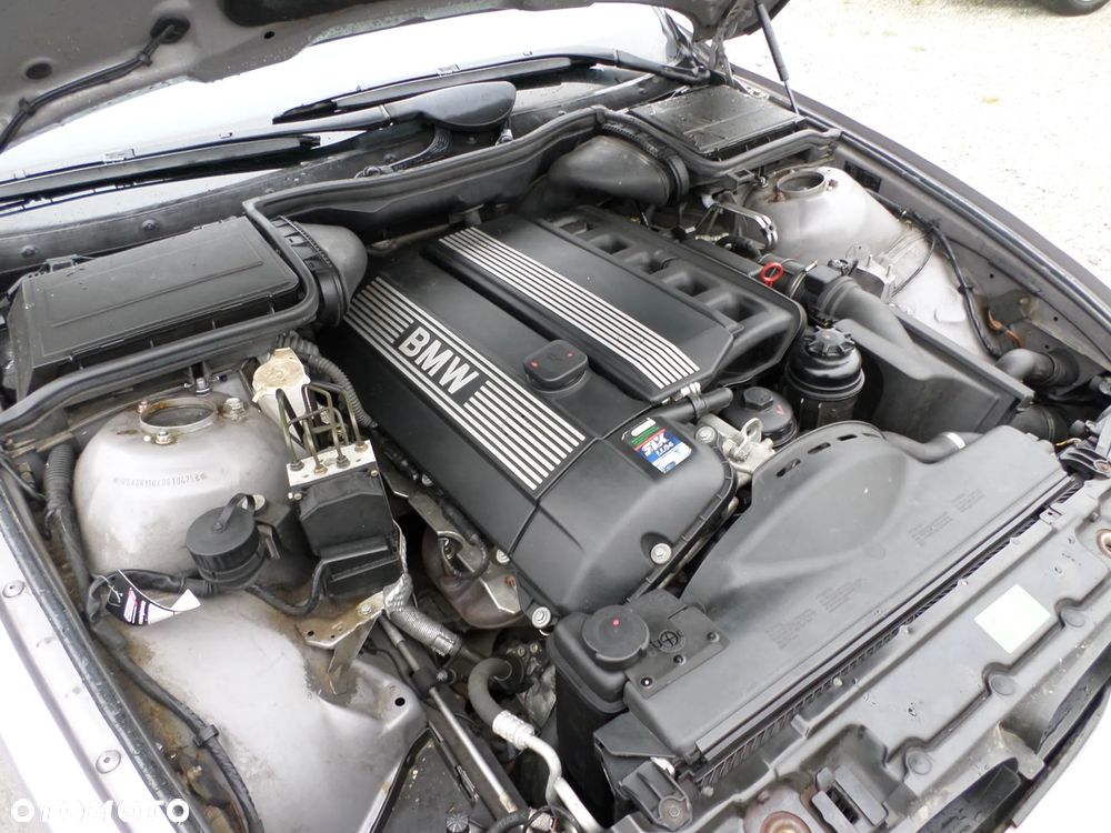BMW Seria 5 - 35