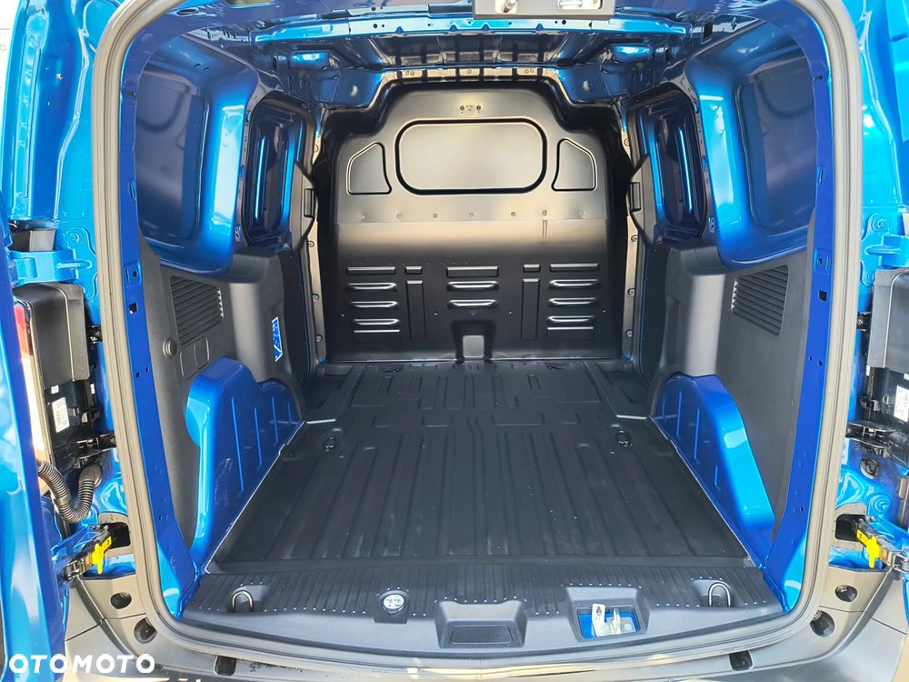 Ford Transit Courier - 8