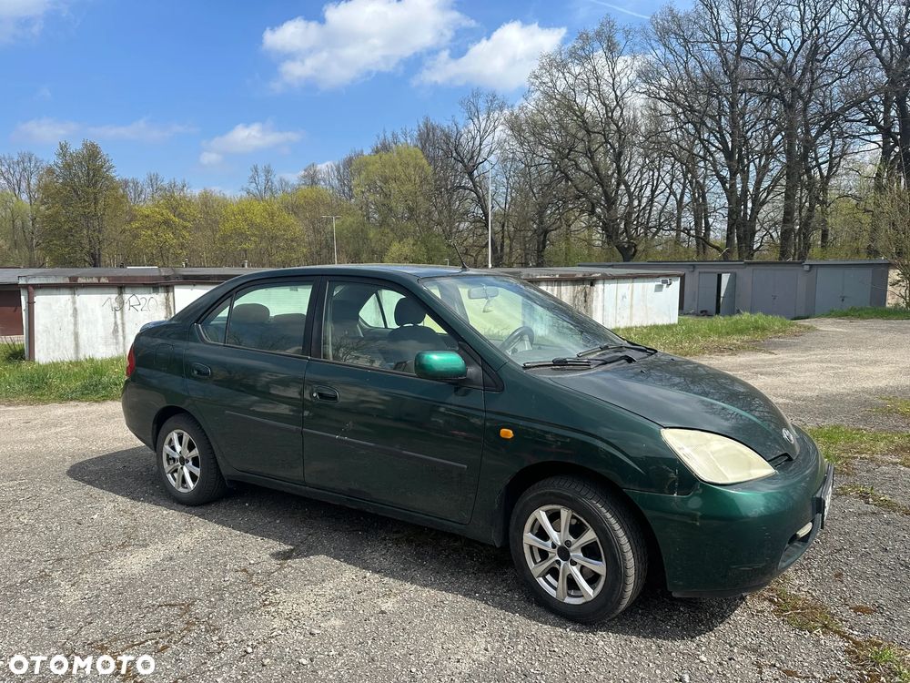 Toyota Prius - 3