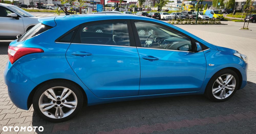 Hyundai i30 blue 1.4 YES Silver - 3