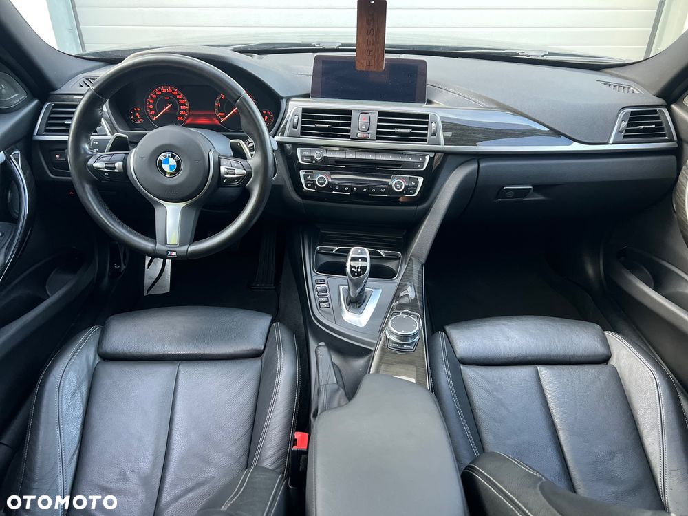 BMW Seria 3 330i xDrive Edition M Sport Shadow - 14
