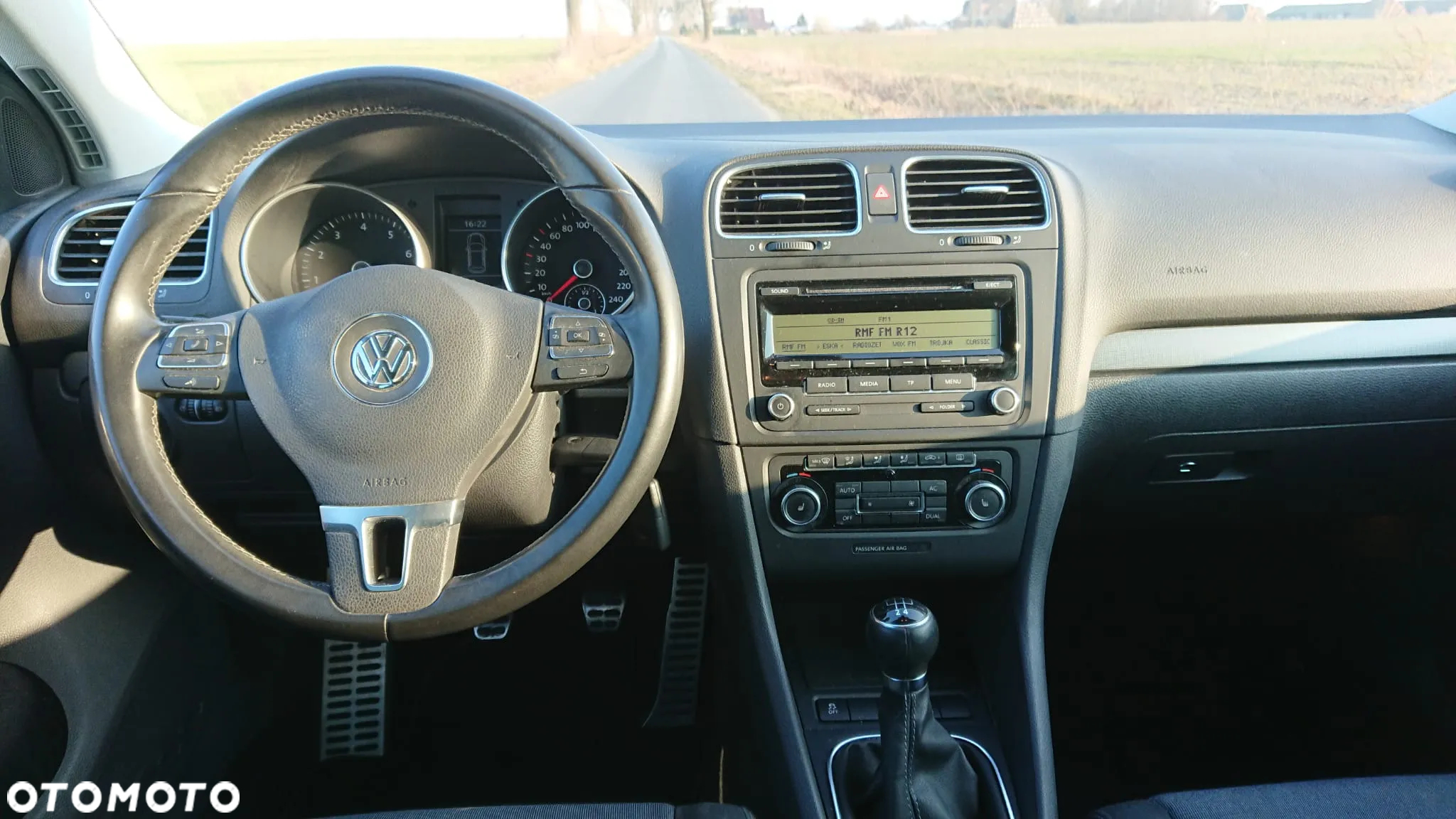 Volkswagen Golf - 11