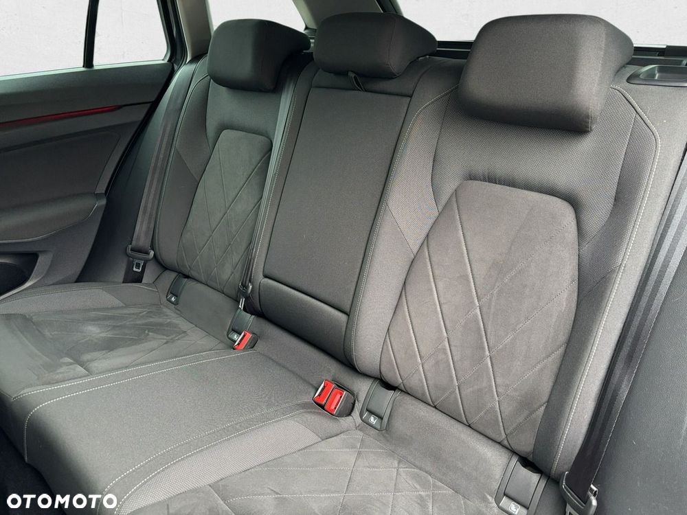 Volkswagen Golf - 23