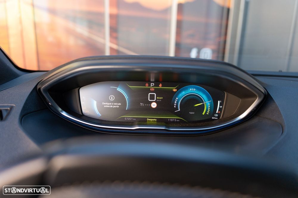 Peugeot 3008 1.6 Hybrid Allure e-EAT8 - 19