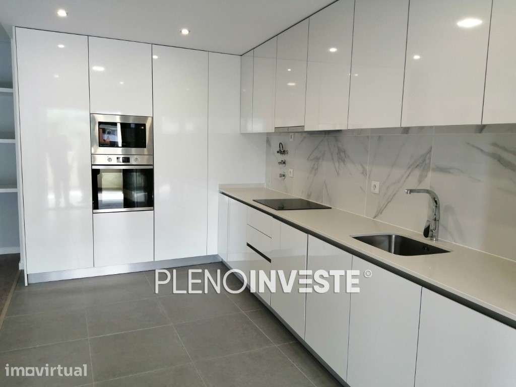 T2+1 Duplex com parqueamento na Quinta da Fábrica - Grande imagem: 5/21