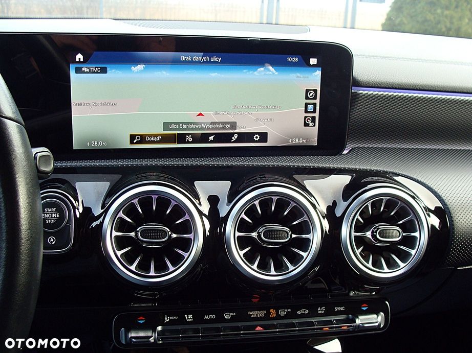 Mercedes-Benz CLA 200 d Progressive 8G-DCT - 23