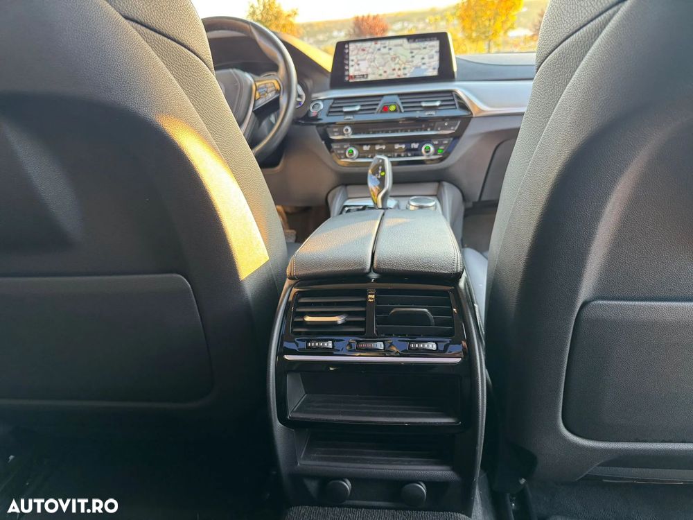 BMW Seria 5 520d Efficient Dynamics Edition Aut. Luxury Line - 9