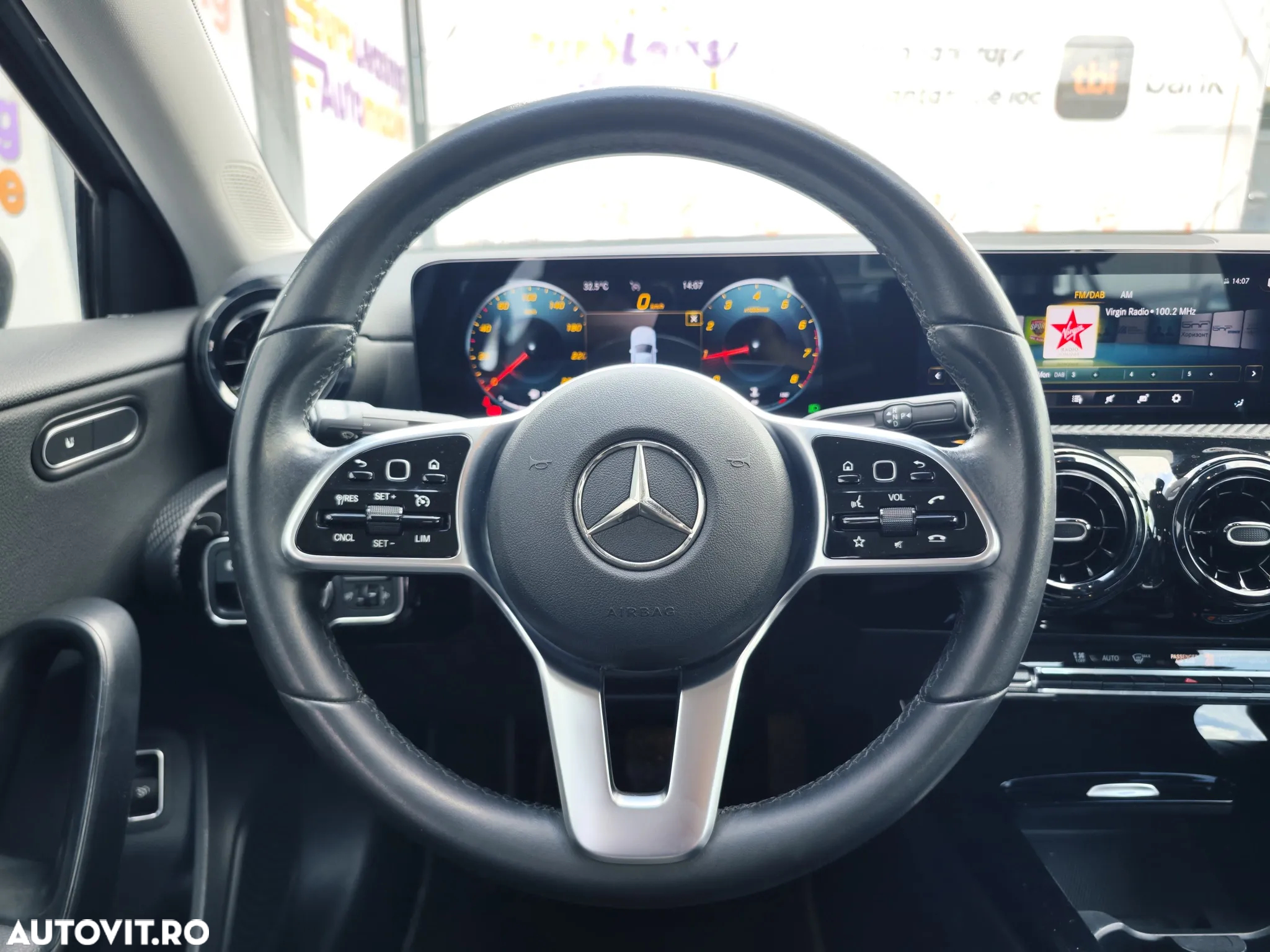Mercedes-Benz A 180 7G-DCT - 12