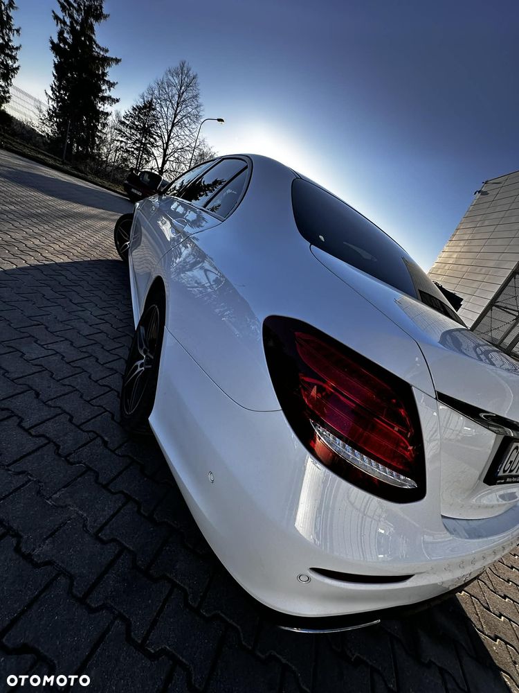 Mercedes-Benz Klasa E 220 d 4-Matic Avantgarde - 3