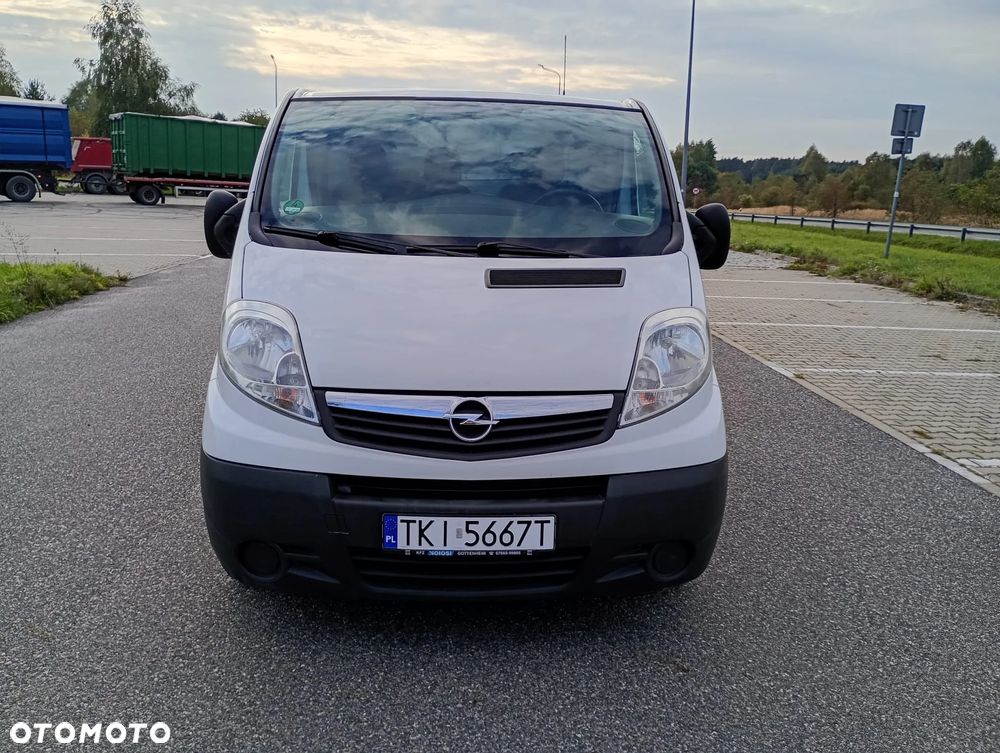 Opel Vivaro - 10