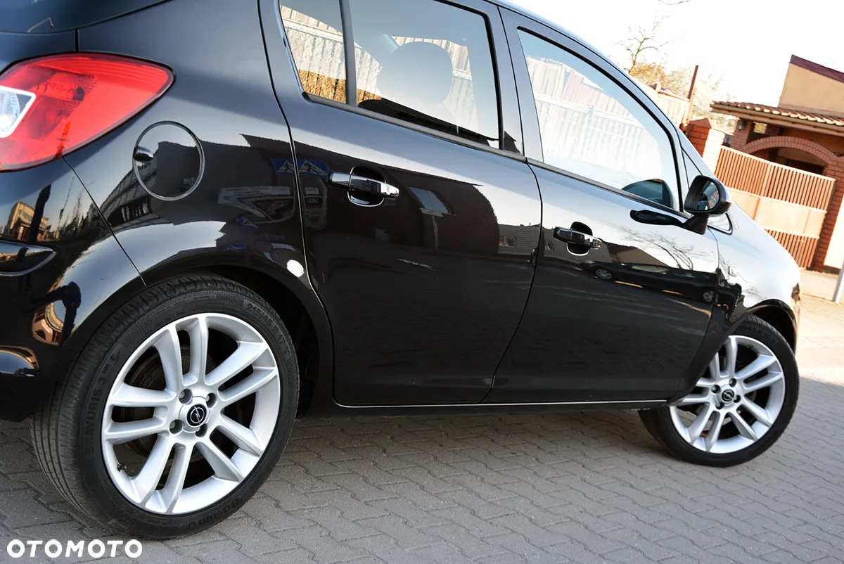 Opel Corsa 1.4 16V Satellite - 26