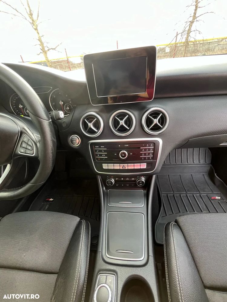 Mercedes-Benz A 180 d 7G DCT - 21