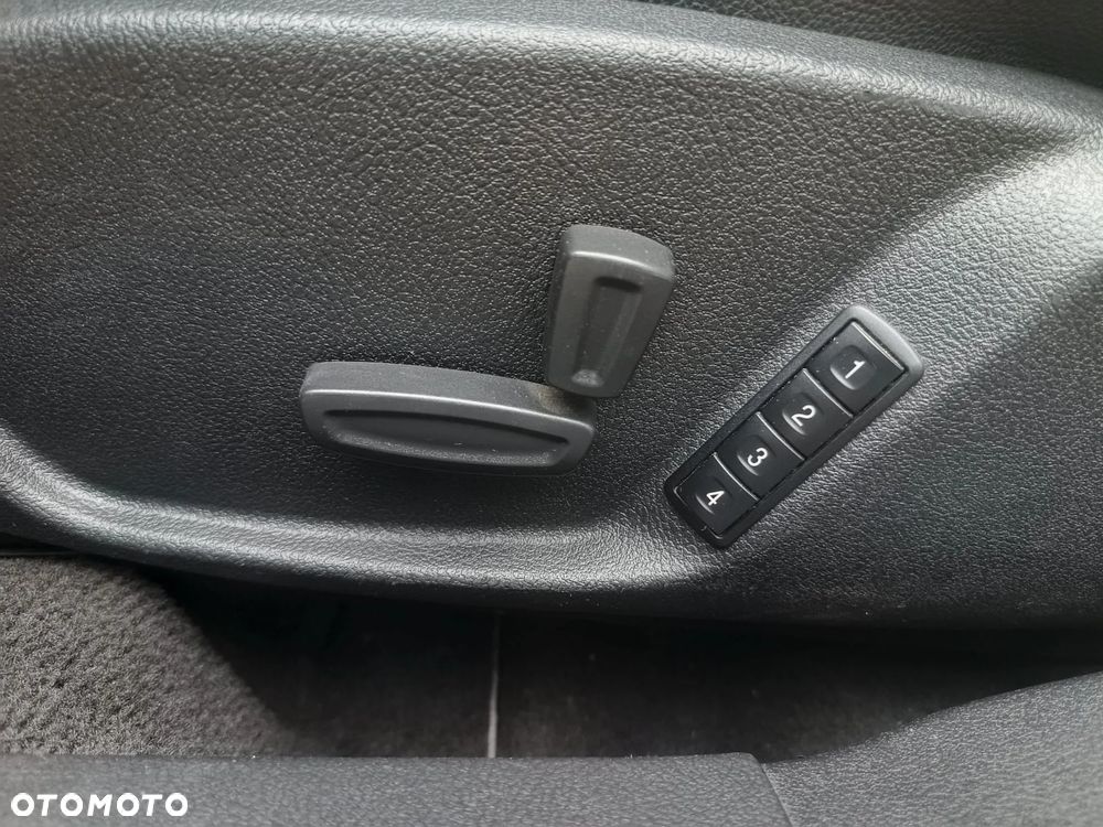 Ford Mondeo 2.5 Titanium - 4