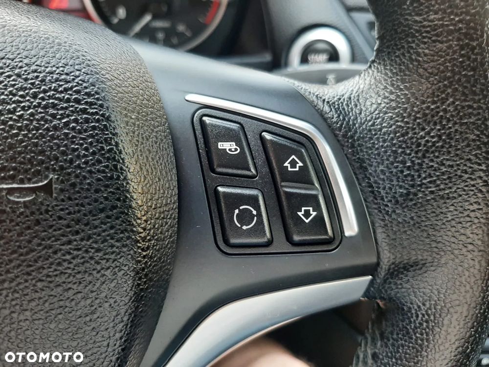 BMW X1 sDrive18d xLine - 19