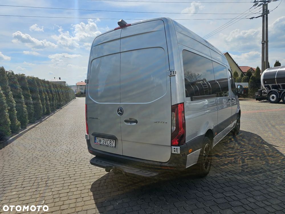 Mercedes-Benz Sprinter - 10