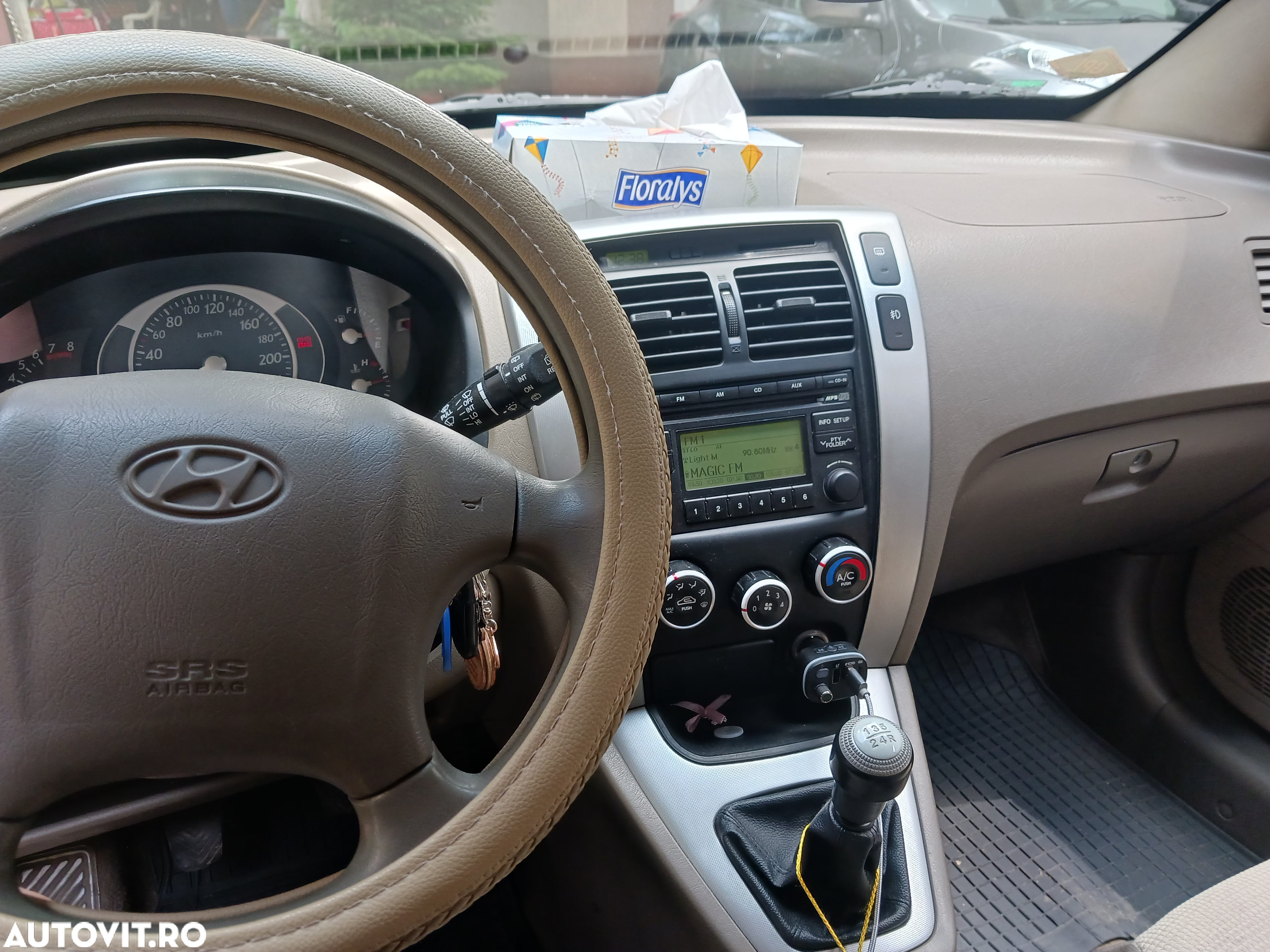 Hyundai Tucson 2.0 - 9
