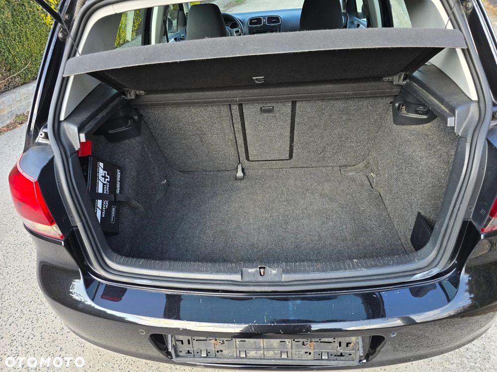 Volkswagen Golf - 22