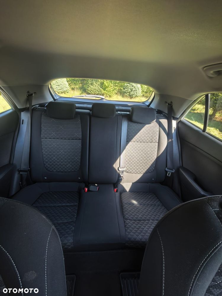 Kia Rio 1.2 L - 10