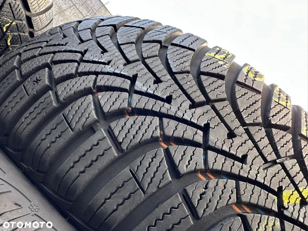 205/60r16 Goodyear UltraGrip 9_7,2mm_4szt_(17) - 5