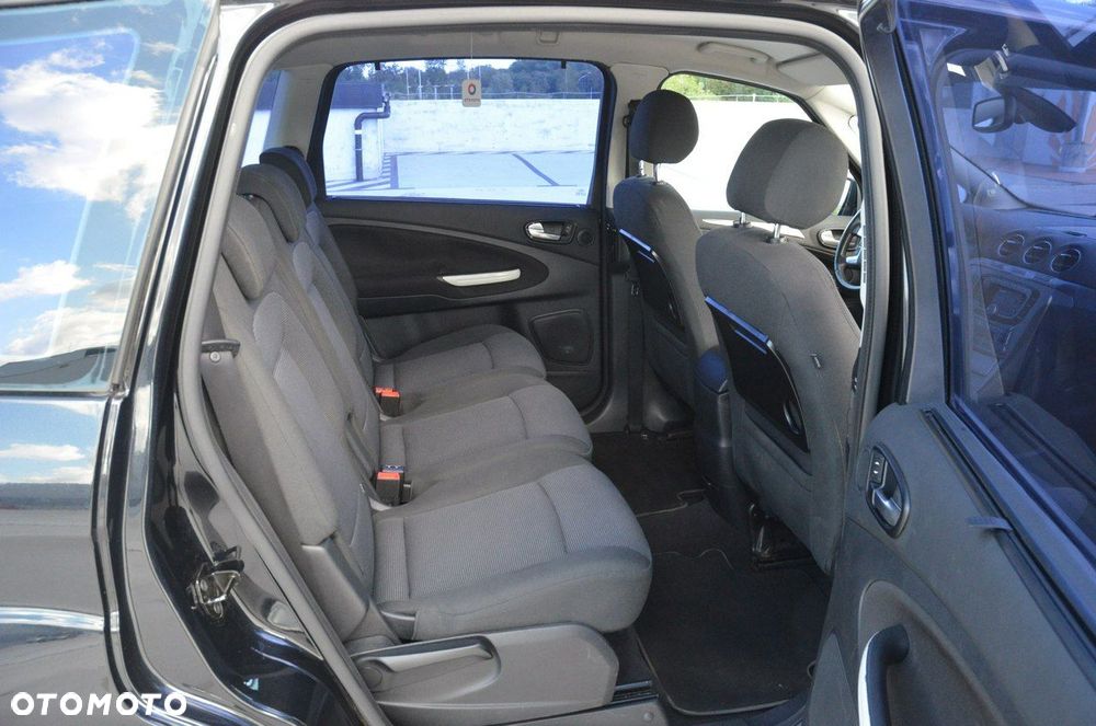Ford S-Max - 33