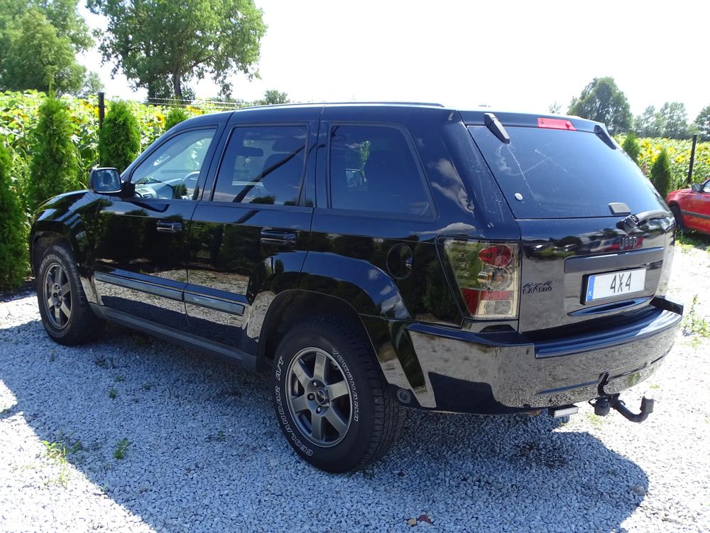 Jeep Grand Cherokee - 17