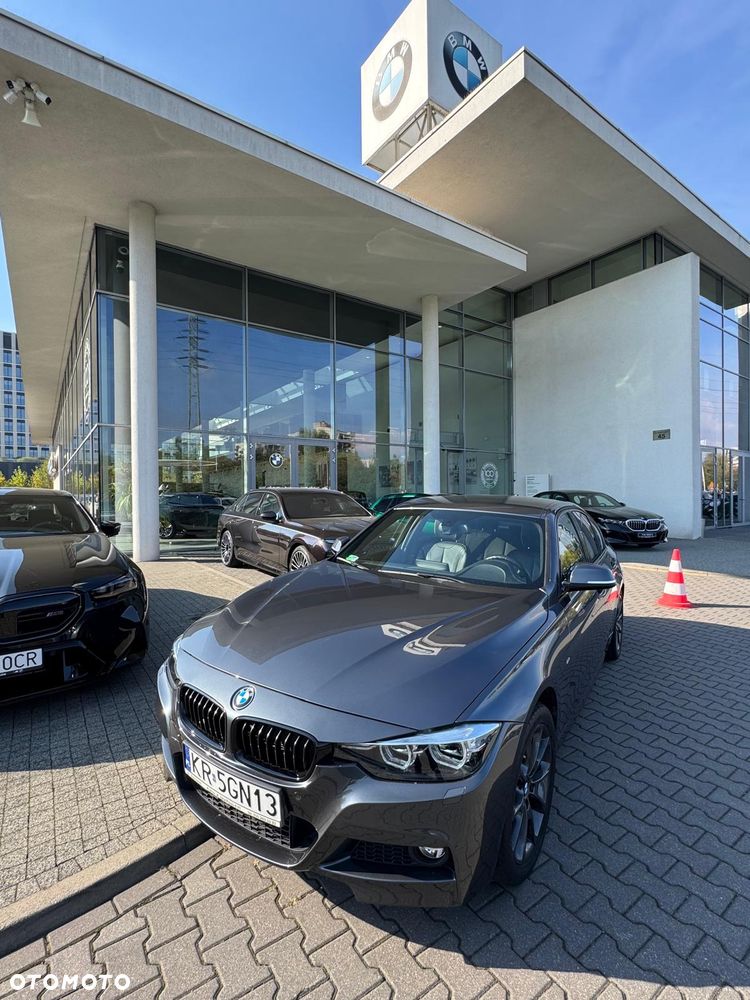 BMW Seria 3 2018 photo 2