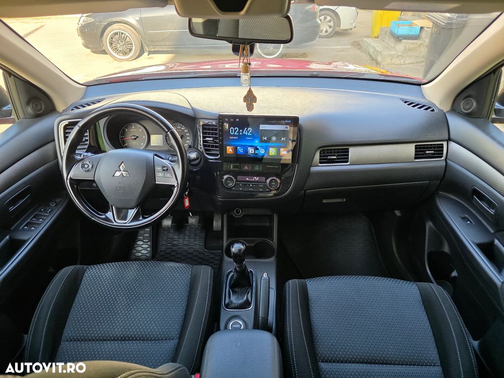 Mitsubishi Outlander 2.2 Litre DI-D AWD Intense - 5