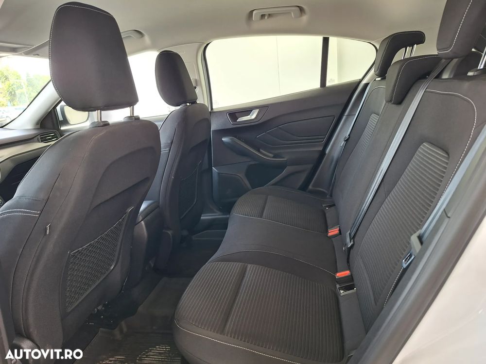 Ford Focus 1.0 EcoBoost Titanium - 9
