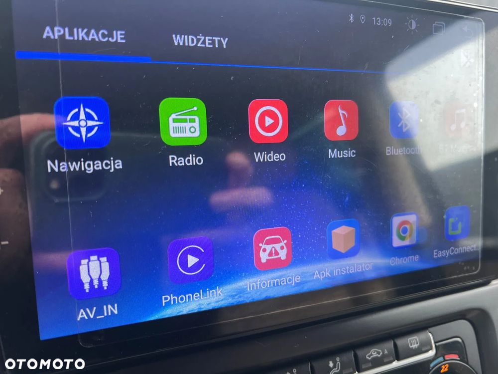 Volkswagen Multivan - 20