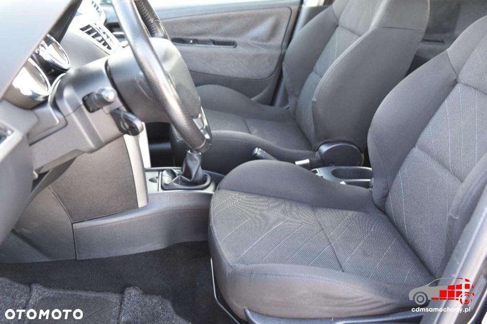 Peugeot 207 - 15