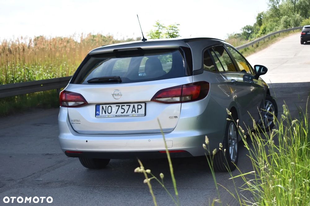 Opel Astra - 2