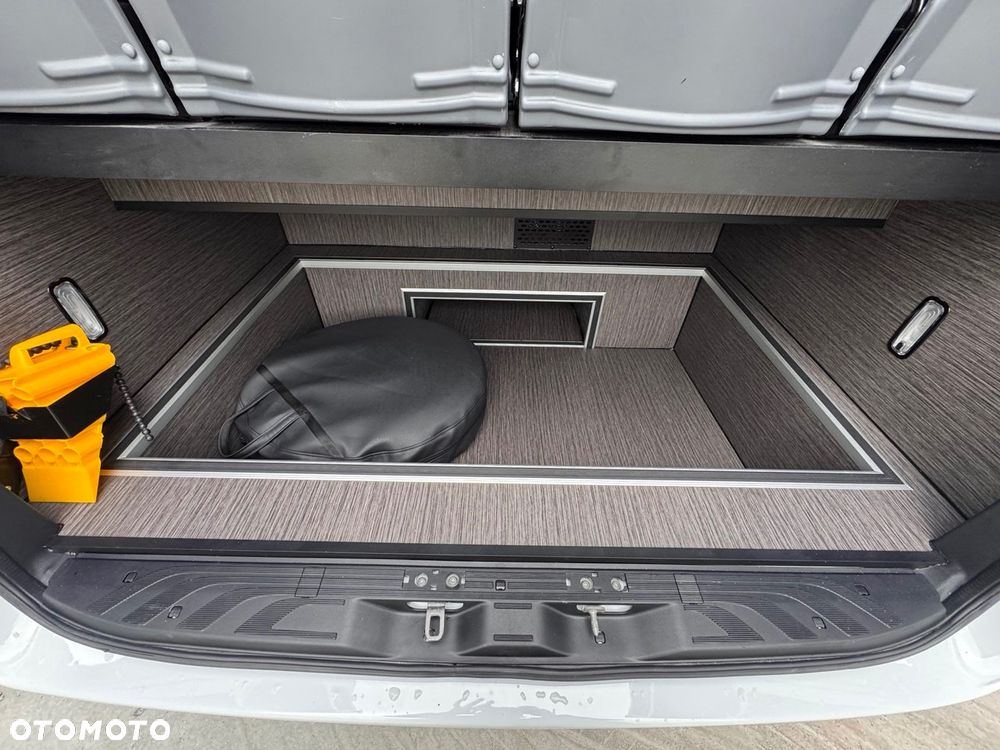 Mercedes-Benz Sprinter - 23