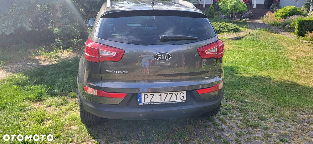 Kia Sportage 2.0 S - 5