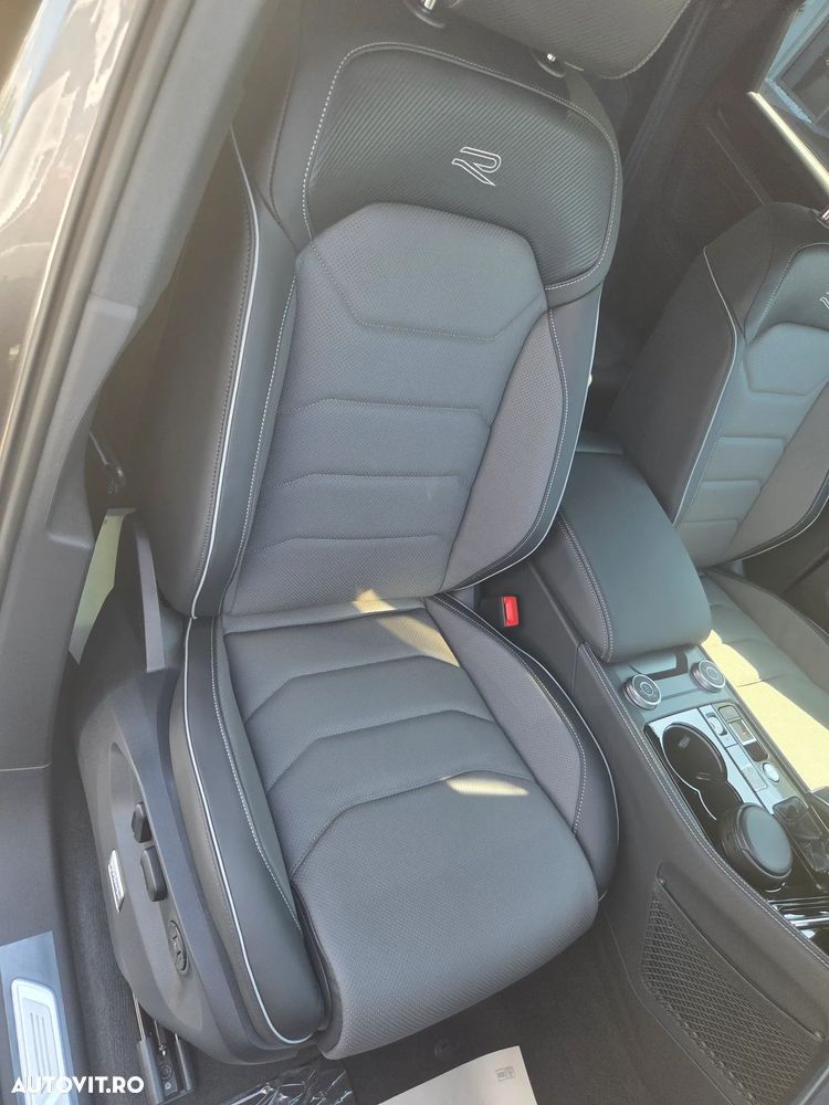 Volkswagen Touareg V6 TDI 4MOTION R-Line - 12