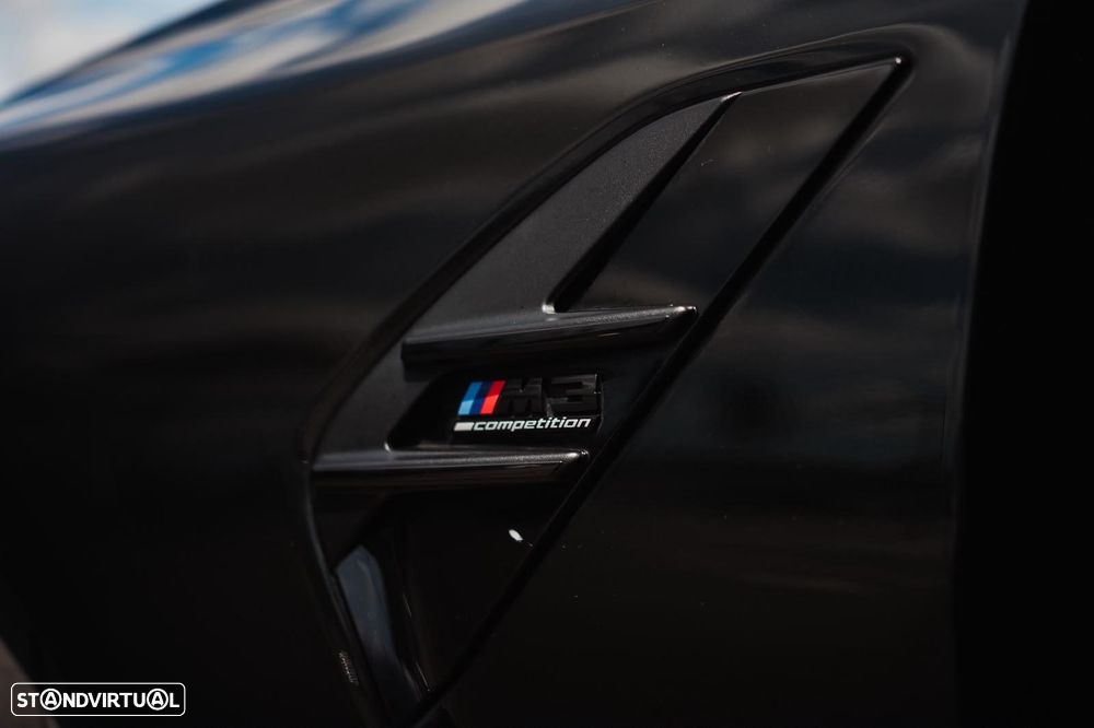 BMW M3 Competition xDrive - 24