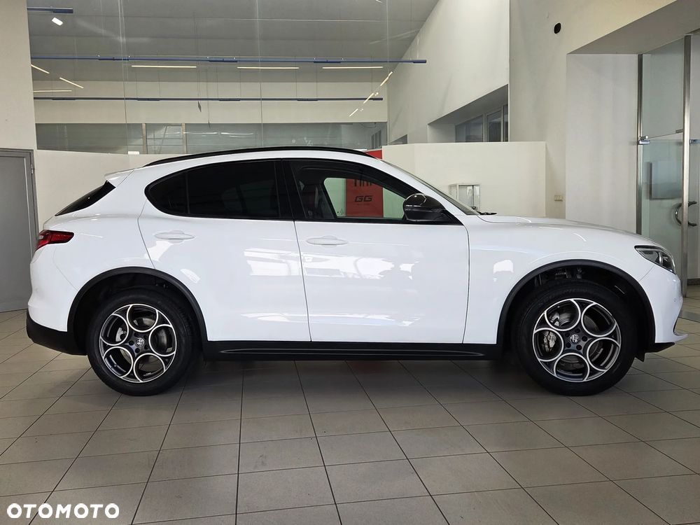 Alfa Romeo Stelvio 2.0 Turbo B-Tech Edition Q4 - 4