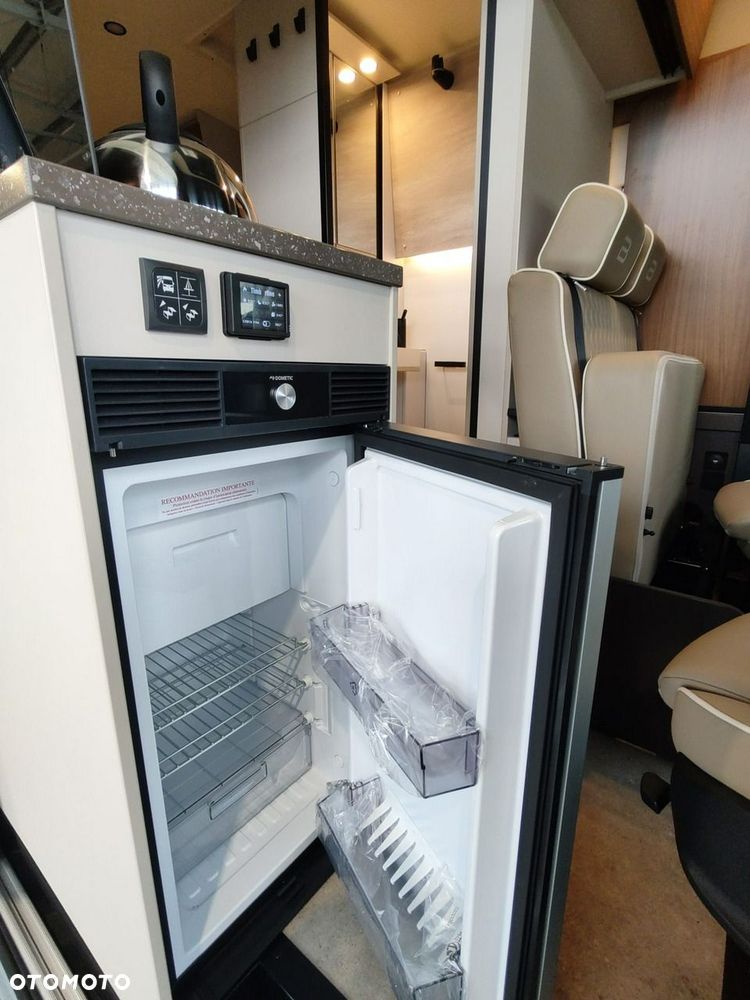 Burstner Habiton HM 6.0 kampervan Mercedesa - TERAZ z DACHEM SYPIALNYM - 12