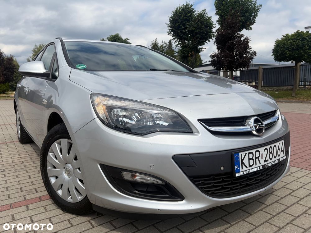 Opel Astra 1.4 Turbo Exklusiv - 4