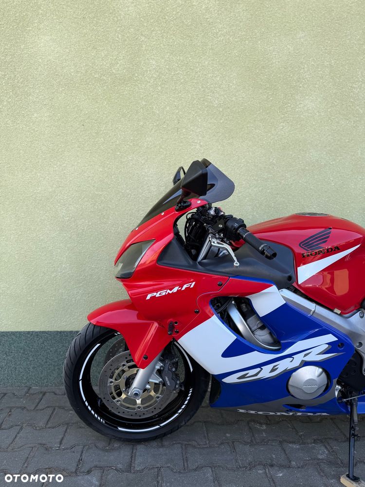 Honda CBR - 26